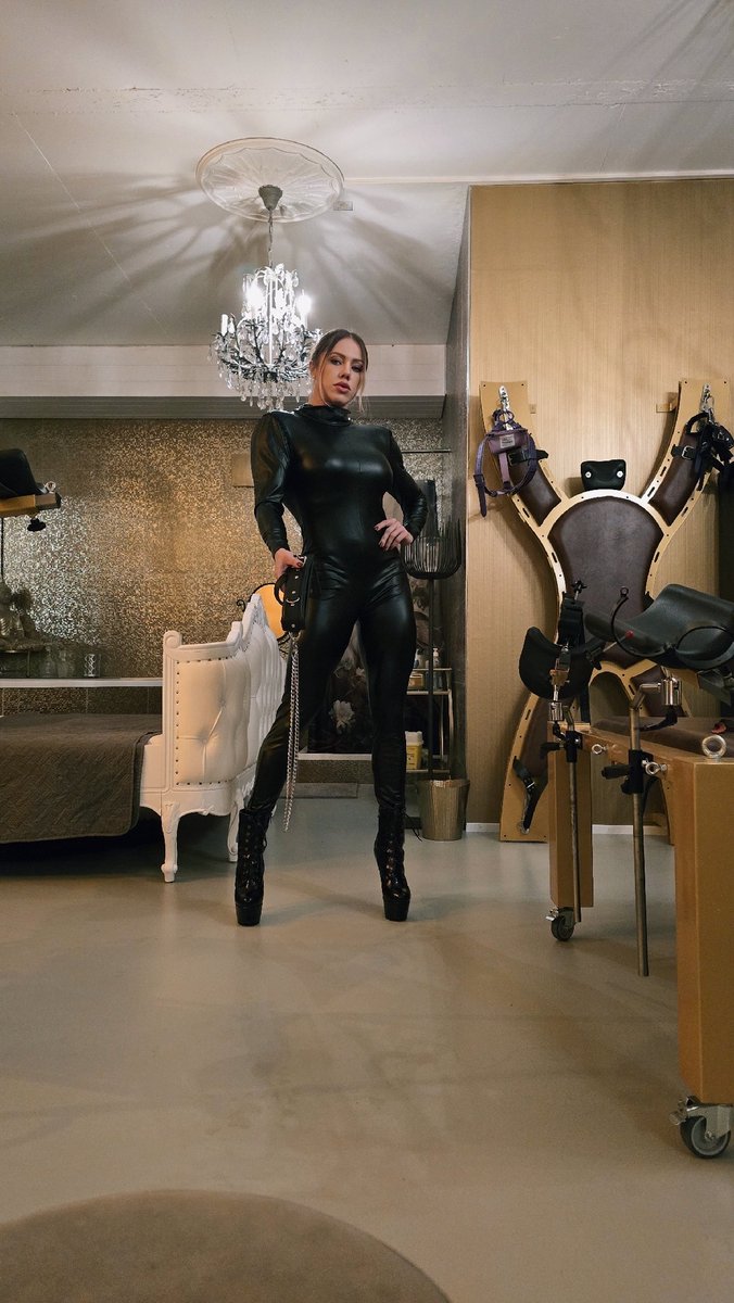 Ein Befehl, ein Blick – und mein Hund kriecht.
<a href="/ChResidenz/">BDSM Fetisch Residenz Hekate Zürich 🇨🇭</a>
<a href="/BHeimat/">Palace der Latexwelt Residenz Hekate CH & DE</a> <a href="/residenzhekate/">Residenz HEKATE</a> <a href="/DirkHooper/">Dirk Hooper</a> <a href="/FDWorldPR/">FDWorldPR</a> <a href="/JamesBa34408852/">Femdom Advocate</a> #dominatrix #latex #leather #lack #fetish #bizarr #slave #fetishgames #mistressstrong #bdsm #госпожа #darkness #herrin #petplay