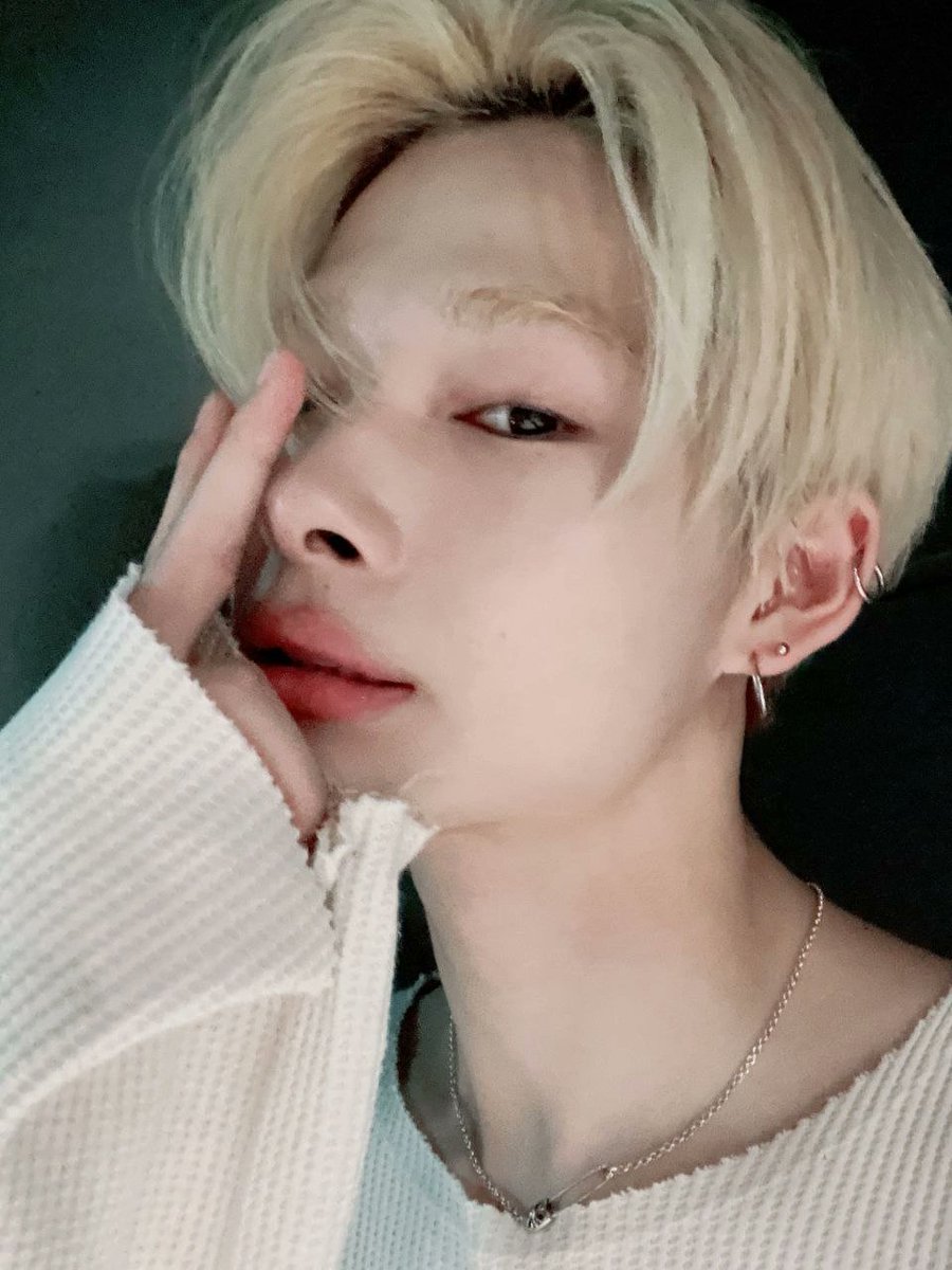 devillbea's tweet image. Si me ven #𝐴𝕥·𝔍·𝐥𝕒n𝚍, no me molesten porque estoy siendo más feliz que nunca aunque mi cara no lo muestre pero así soy yo y que le vamos a hacer, verdad. Lo importante aquí es que I'm #𝑂n𝔗h𝕖𝔊röu͠nd ready para apoyar a mi reina una vez más.

𝐬upǝ𝕣𝐬oni𝕔 ☆🫀! #𝑘obi.