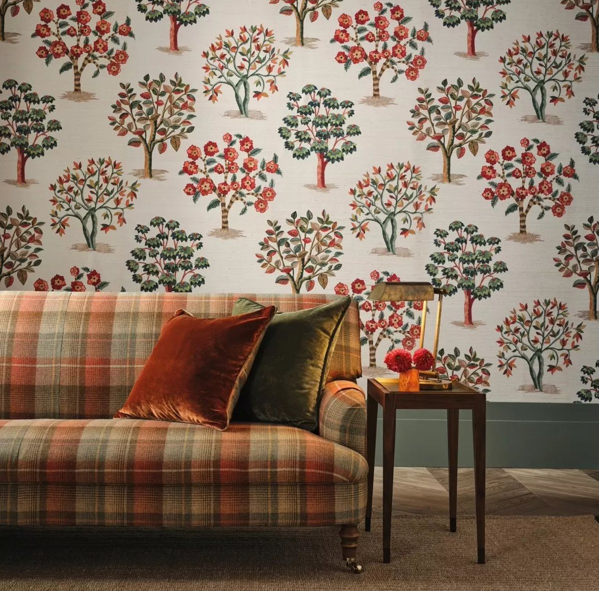 Curtaincraft's tweet photo. From fabric to wall: Nina Campbell's FENER GROVE is now reimagined as wallpaper. Printed on natural sisal grasscloth.
We are bespoke soft furnishings! See more at https://t.co/i8w6YsL51L or https://t.co/RbJYhbVBdO
#ninacampbell #grasscloth #Curtaincraft https://t.co/XhXWW0rsjY