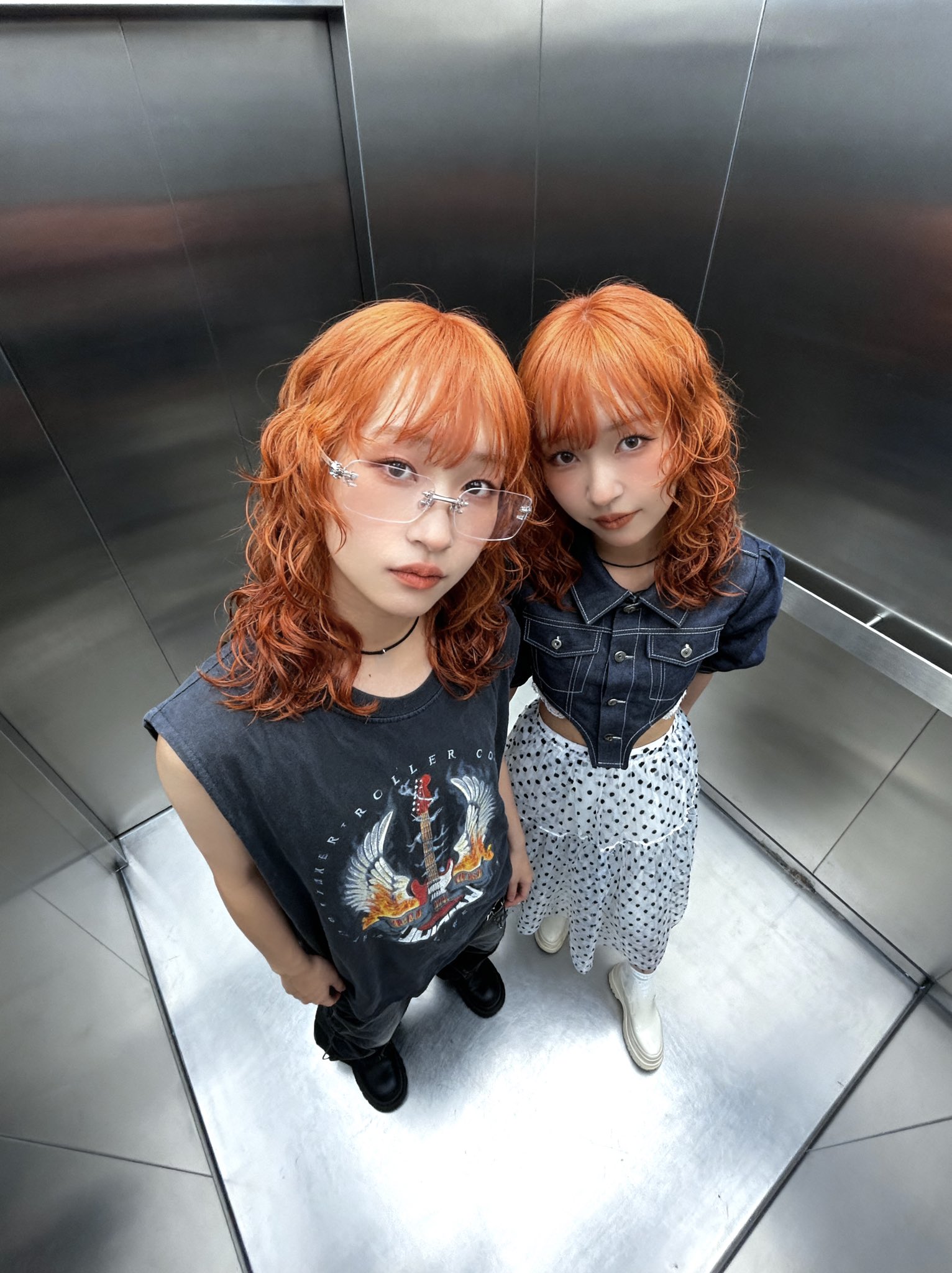 アバンギャルディ 直筆サイン入りポスター ウイ UI メッセージ付 レア アバンギャルディ 直筆サイン入りポスター ウイ UI メッセージ付