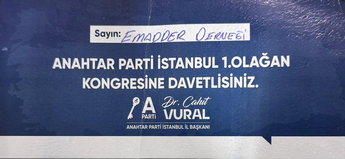EmadDernegi's tweet photo. 📢 EMADDER – ANAHTAR PARTİ KONGRE DAVETİ 

Anahtar Partisi Genel Yönetimi’nin nazik daveti üzerine,

📅 05 Ekim 2025 Pazar – 13:00
📍 Yahya Kemal Beyatlı Gösteri Merkezi / Küçükçekmece

Gerçekleşecek olan İstanbul 1. Olağan Kongresi’ne, Genel Başkanımız Sayın Mihriban Uğurlu ile birlikte İstanbul İl Yönetim Ekibimiz olarak katılım sağlayacağız.

Nazik davetleri için Sn. Yavuz Ağıralioğlu’na, Sn. Dr. Cahit Vural’a ve Anahtar Parti Teşkilatına teşekkür ederiz.

Kademeli emeklilik talebimizi her platformda dile getirmeye devam ediyoruz.

Adalet için, eşitlik için mücadelemiz sürecek.

EMEKLİLİKTE ADALET DERNEĞİ

@anahtarparti 
@yavuzagiraliog 
@Dr_CahitVural
@nihal01 
@avukatayhanerel 
@Hayaticetin40

@EmadDernegi 
@EMADDER_KADEME
#KademeyiYasalaştırın