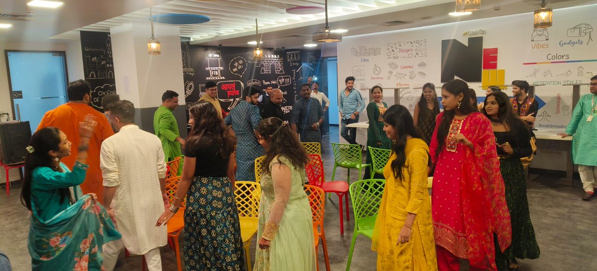 Intelliswift's tweet image. ✨This week we all came together to celebrate Navratri across our Bangalore and Pune offices. 🏙️
🪔The festival reminds us of the power of resilience, unity, and the triumph of good values that continue to inspire us. 🌟
#NavratriCelebration #WorkplaceCulture