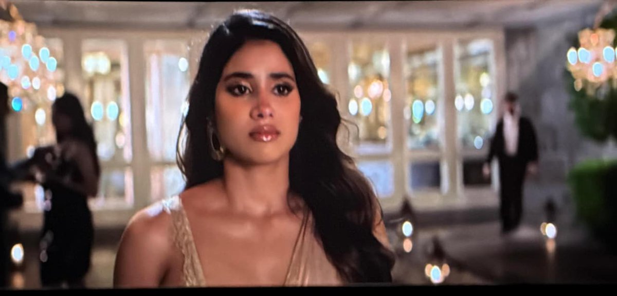 Janhvi’s screen presence is just wow… can’t take eyes off her ❤️