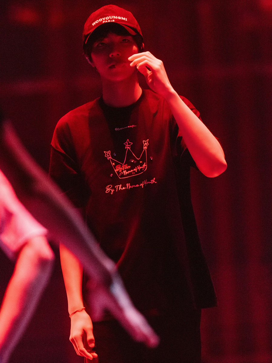 allenblackwei's tweet photo. Happy 25th Birthday to the incredible 陈立农 🎂
From a talented trainee in 2018 to a brilliant singer and actor today. It's been an amazing 6-year journey. So proud of you Celebrating your birthday with your FIRST global tour in Chongqing! Break a leg! The stage is yours⭐️ https://t.co/1tLkyrNpSZ