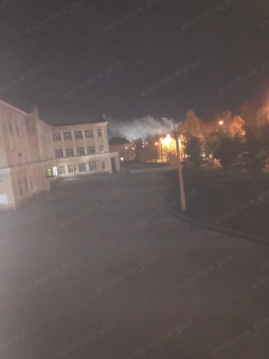 GeoPoliticsDesk's tweet image. 🇺🇦✈️ 1,500 km from the border, Ukrainian drones struck the Azot chemical plant in Berezniki, Perm Krai — one of Russia’s largest producers of ammonium nitrate &amp;amp; key explosive components.

#Ukraine #perm #Russia #ARSOLY #Binance #CriticalRole #emkel #FairCity