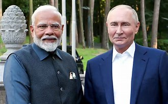 PachiWhisperLot's tweet image. USA trying to punish India for buying Russian oil.
Russia: "Don’t worry, friend. We got you."
India: Still chill
#GeopoliticalComedy #IndiaRussiaFriendship #USFail