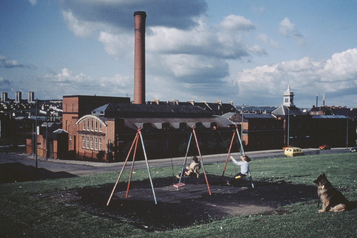 Neil Scott (@mrneilscott) on Twitter photo This is something. Previously unseen photos from Raymond Depardon's trip to Glasgow in 1980. This is something. Previously unseen photos from Raymond Depardon's trip to Glasgow in 1980.