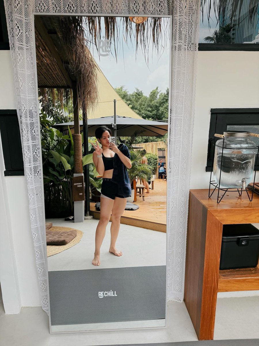 QueenJGOfficial's tweet photo. 10.3.25 - Jema Galanza 

“recovery + me time 🥰” https://t.co/cnd7e6zquy