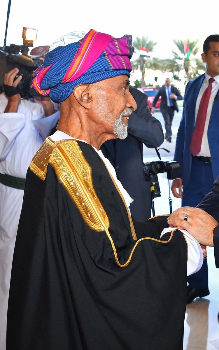 دعوااات لـلسلطان قابوس tweet media