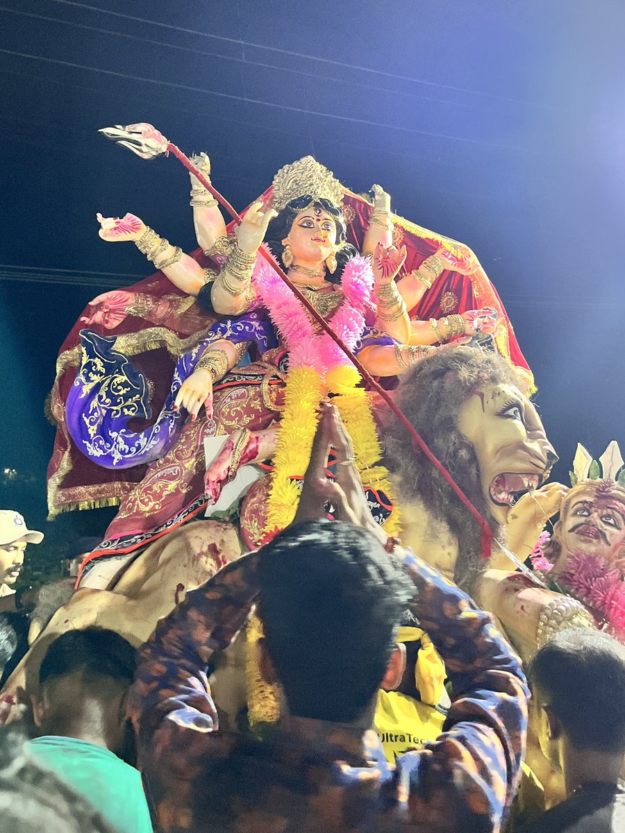 AnirbanBhattBJP's tweet image. আসছে বছর আবার হবে!🫶🏻
Bidai moments of Maa Durga…💔
An emotional Dashami filled with devotion, colors &amp;amp; love.  
Few candid captures during Bisharjan – as we say goodbye with hope in our hearts… আহিব পাৰে বতৰ এটা পুণৰ মিলনৰ!🙏🏻🚩
#DurgaBisharjan #DashamiVibes #JaiMaaDurga