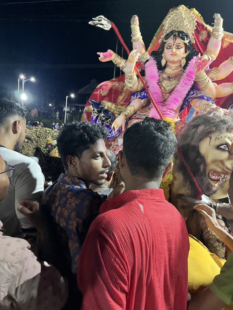 AnirbanBhattBJP's tweet image. আসছে বছর আবার হবে!🫶🏻
Bidai moments of Maa Durga…💔
An emotional Dashami filled with devotion, colors &amp;amp; love.  
Few candid captures during Bisharjan – as we say goodbye with hope in our hearts… আহিব পাৰে বতৰ এটা পুণৰ মিলনৰ!🙏🏻🚩
#DurgaBisharjan #DashamiVibes #JaiMaaDurga