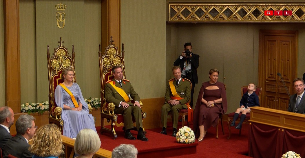 Monarchies2000's tweet image. Le Grand-duché de #Luxembourg  a des nouveaux souverains : Le Grand-duc Guillaume et la Grande-duchesse Stéphanie 🇱🇺👑#monarchy #monarchie
