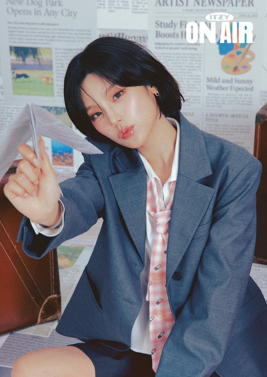 ITZY The 4th Fan Meeting 
ITZY MIDZY, LET'S FLY! “ON AIR”

D-5

#ITZY #MIDZY #있지믿지날자 #ITZYMIDZYLETSFLY #ITZY_ONAIR