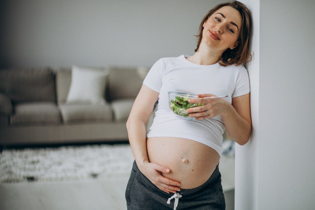 ¿Sabías que existe una pauta nutricional para mejorar la #fertilidad? La alimentación es clave para la salud y el bienestar en cualquier momento de la vida, especialmente durante la búsqueda de embarazo  f.mtr.cool/padqfgyehr