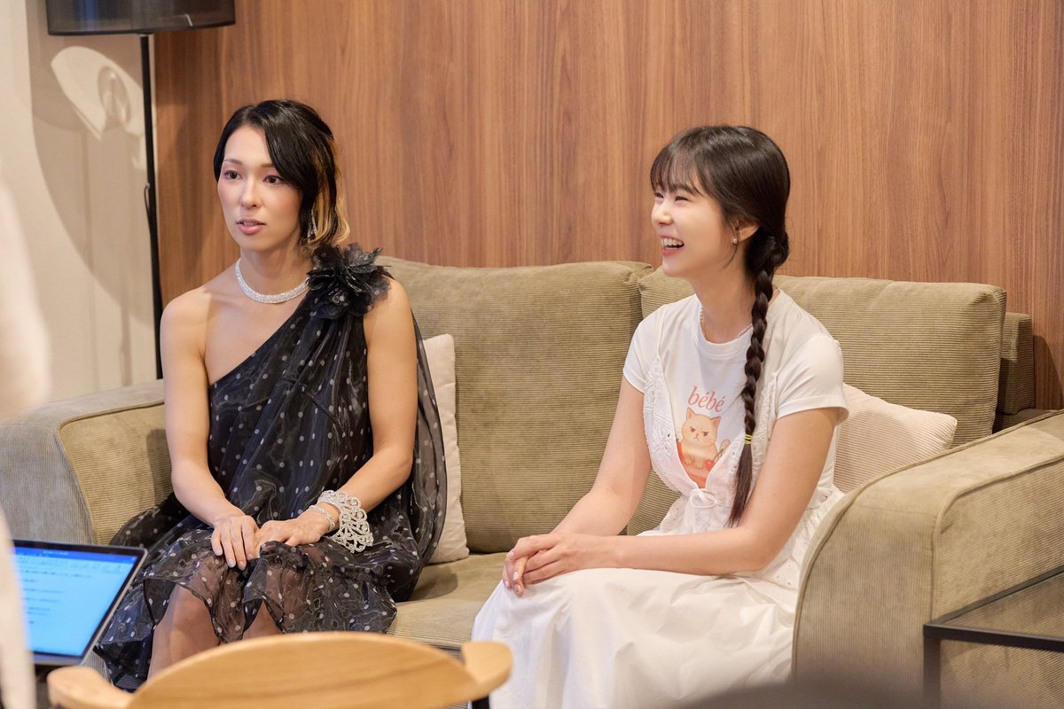 間々田優×ハン・スンヨン（KARA）
対談が掲載されました。

プレゼント企画あり。

【インタビュー】ハン・スンヨンが待望の日本初EP『I・恋』をリリース。弾き語りシンガー間々田優とのSP対談から作品の魅力に迫る utaten.com/specialArticle… #utaten <a href="/utaten/">歌詞・音楽情報メディアUtaTen(うたてん)</a>より