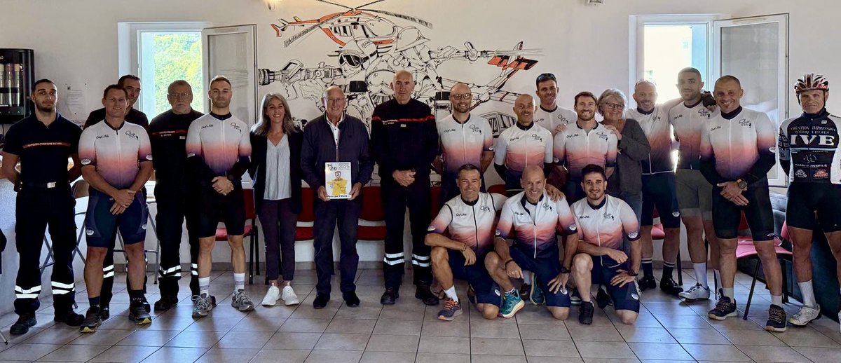 udspvar's tweet photo. #sport | Top départ de Cotignac pour l’équipe défi vélo du Var. Un périple de une semaine pour rallier @@cnspf2025 au Mans. Ce soir étape à SAULT. Nous leur souhaitons bonne route et courage ! 
#parcequelevar 
@udspvar 
@SDIS83 https://t.co/7HPQ3la9fv