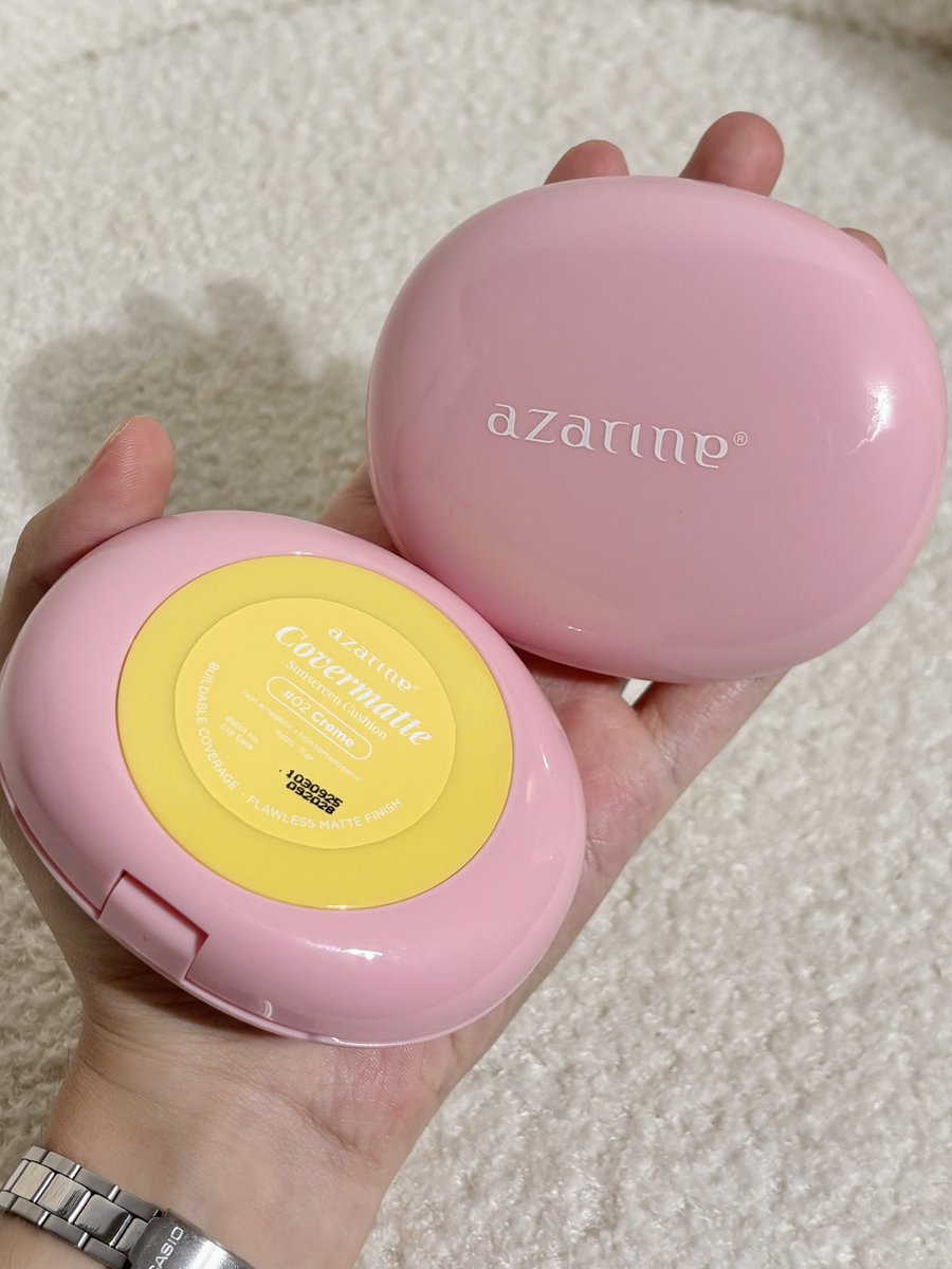 yay! azarine finally punya cushion💕

bukan cuma cushion aja, tapi sunscreen cushion with SPF 50+ PA++++

no drama transfer &amp; ringan banget di kulit~