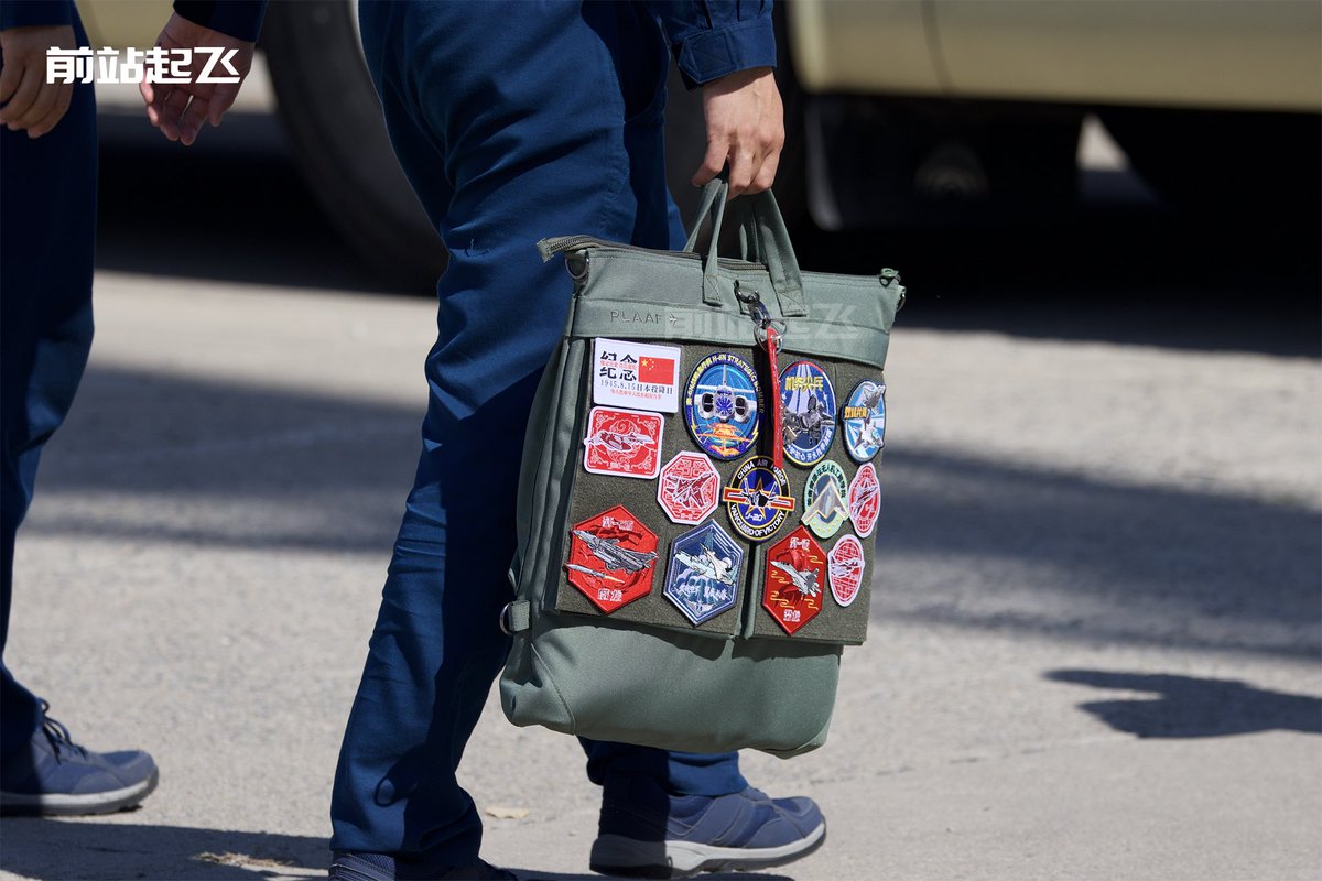 Our patches are well-received by the Chinese People's Liberation Army. Many soldiers attach the patches to their bags.