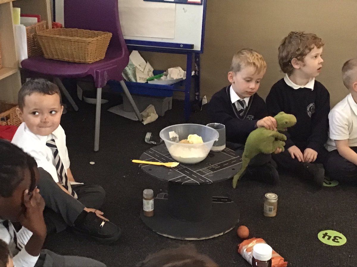 Receptionmonksd's tweet image. #classR1 did something extra special today in class we have loved our story this week the gingerbread man