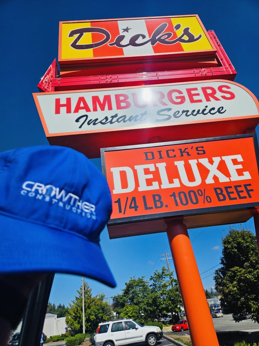 Happy Friday! Our team is on the move, ensuring safe construction and flexing their mental muscles! Where will the Crowther Hat travel next? 
#CrowtherHatTravels Check us out 👉thecrowthergroup.com/about/