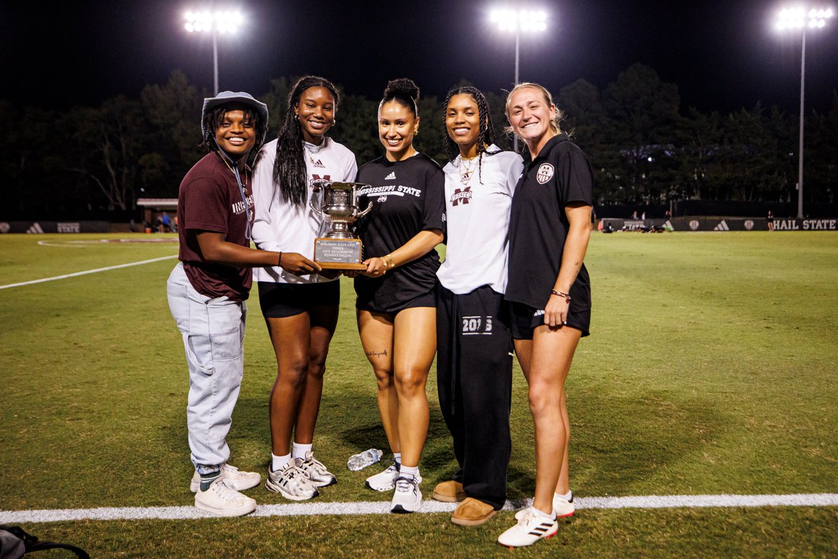 They got the streak started in 2020, and they were there to see it extended last night!

Welcome home MK, Niah, Ang and FB!

#HailState
