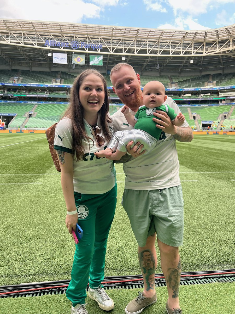 avantipalmeiras's tweet image. Sorrir é fácil quando se tem o Palmeiras no coração 💚✨
Feliz Dia Mundial do Sorriso, Avanti! 🐷
#OPoderDoAvanti