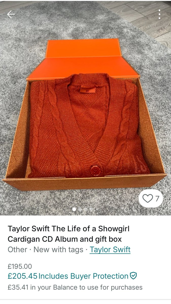 daninicholson21's tweet photo. Resellers share the same braincell as each other. Wdym it's £200 for a cardigan that you bought then decided to sell it for a such ridiculous price absolutely disgusting. https://t.co/CzOJgNkB4N