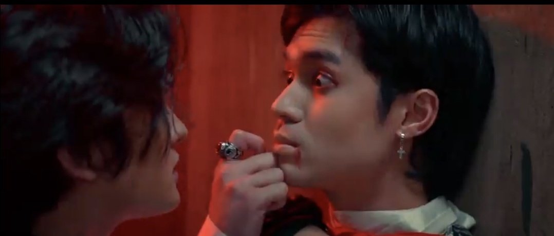 Super nakaka-proud makakita ng dylan focus snippet sa teaser ng isang mmff entry film and SRR franchise pa, something na nasubaybayan ko from the very first installment. Reminds me of my childhood so much. Will def watch this in cinemas ~

#DylanYturralde 
#SRREvilOriginsTeaser