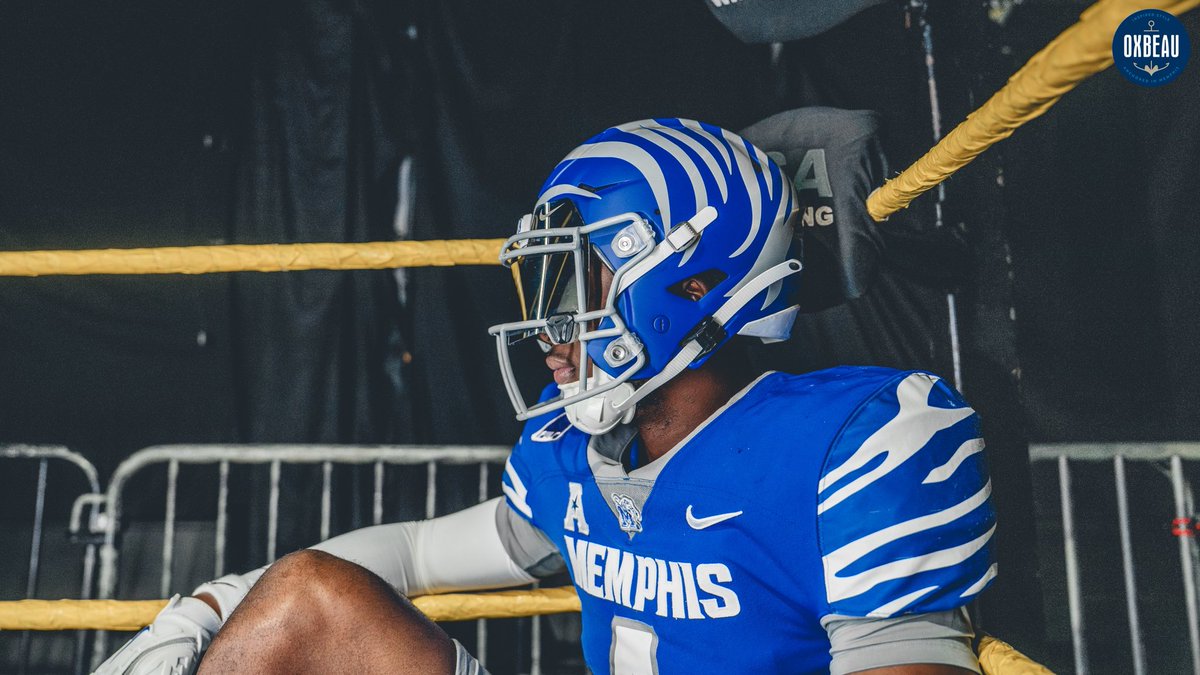 Memphis Football (@memphisfb) on Twitter photo Between the ropes 🤼♂️
#ALLIN | #GoTigersGo Between the ropes 🤼♂️
#ALLIN | #GoTigersGo