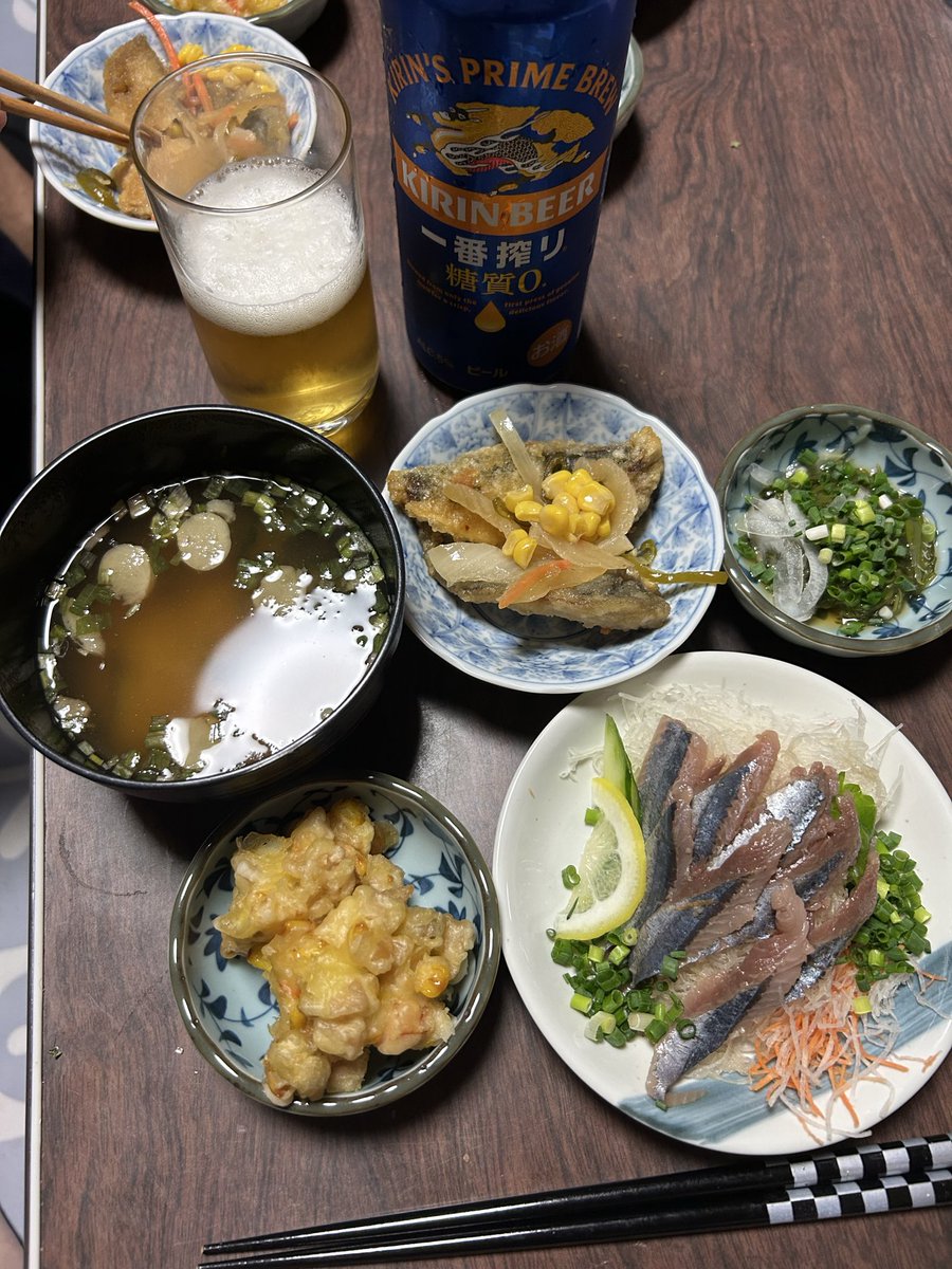 yamadanokouchan's tweet image. 今日はマルナカ南国店の半額惣菜でw

まさかさんま(解凍)の刺身が売りよったとは…！
味は悪くないかなσ^_^;
#マルナカ南国店 #一番搾り糖質ゼロ