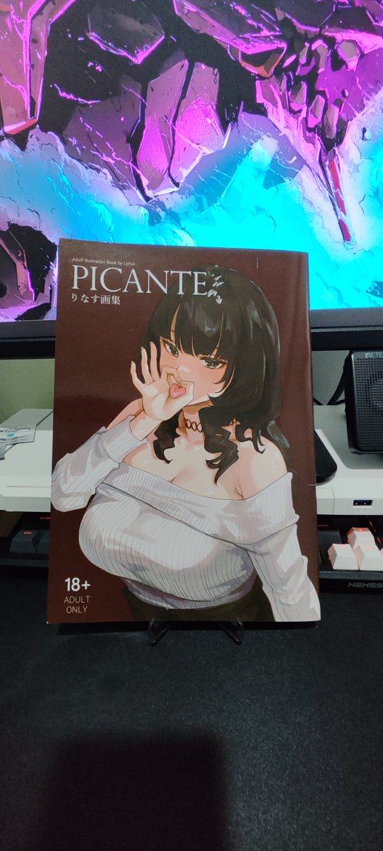 Barbarism89's tweet photo. At first i thought it was a doujin...to my surprise it's something even better! Lovely stuff as always💕
🎨: @lynus1717 @Lynus_T 
4 Months late💀
#CF20 #CFXX #Comifuro20 #ComifuroXX https://t.co/XI9cOjTeMK