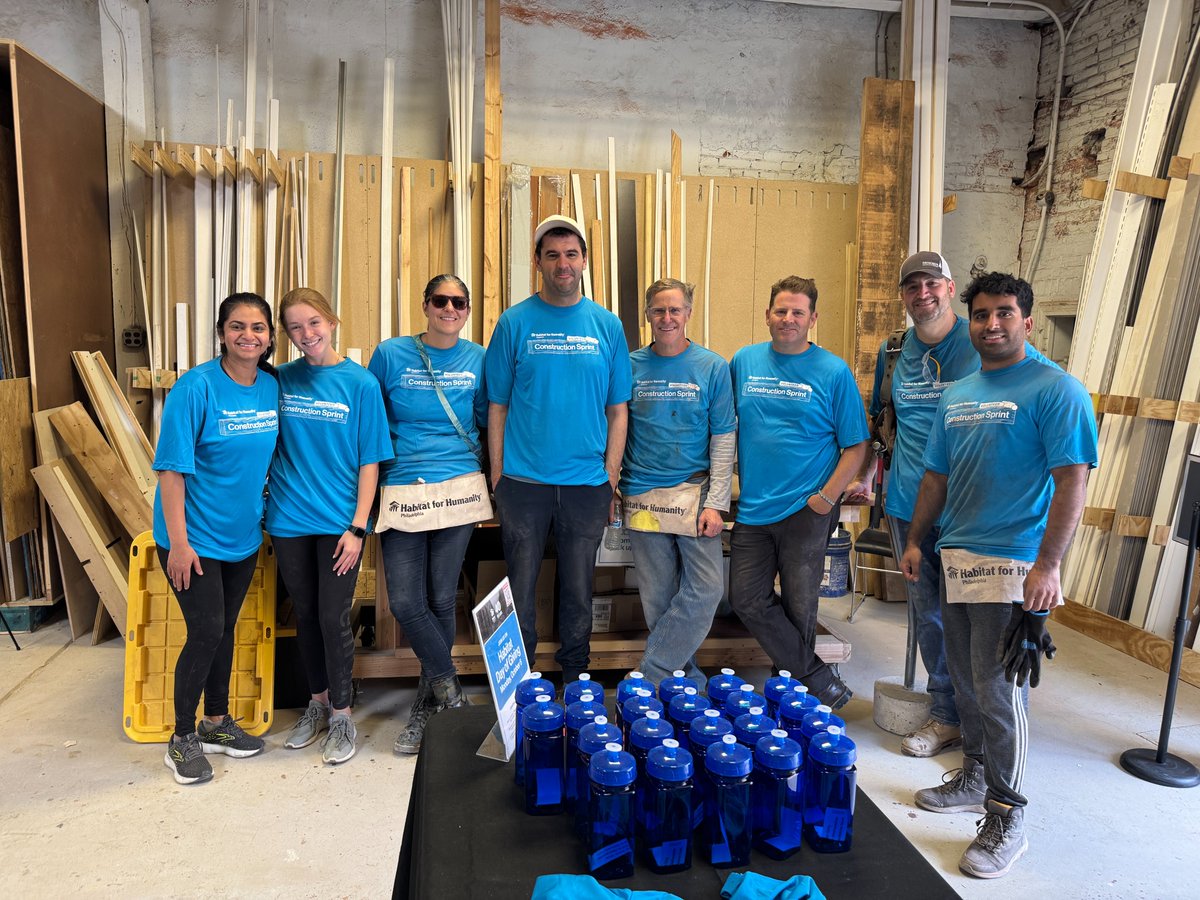 CtrSquare's tweet image. Our CenterSquare team spent the day volunteering with Habitat for Humanity—building, painting, and giving back to the community. Proud to support affordable housing and make an impact together.

#CenterSquare #HabitatForHumanity #CommunityImpact
