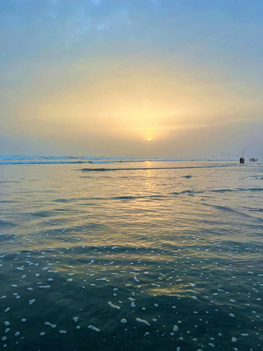 Aautoprivate's tweet image. قطرہ   سے   ایک   موج   یہ   کہتی   نکل  گئی
ساحل  سے  مصلحت   ہے   کنارا   کبھی  کبھی…

#MiK📸