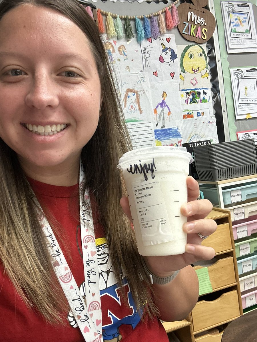ali_kamper's tweet image. Thank you to a very generous donor who blessed me with @Starbucks 🥰
I hope everyone has a great Friday and a wonderful start to their weekend 💕
#blessed #teachersofx #clearthelists 
#FridayMorning 
It’s going to be a good day, motivation works, right? lol 😂