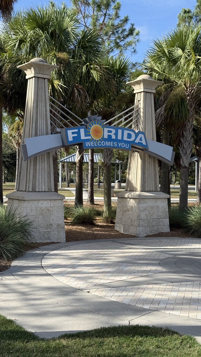 Louis Davidson (@drsql) on Twitter photo Florida! Looking forward to <a href="/sqlorlando/">sqlorlando</a> event tomorrow. Doing a run-through of presentation in the back seat while others are listening to a certain new album. Sadly my AirPod Pros (v1) don’t block it nearly enough :). Florida! Looking forward to <a href="/sqlorlando/">sqlorlando</a> event tomorrow. Doing a run-through of presentation in the back seat while others are listening to a certain new album. Sadly my AirPod Pros (v1) don’t block it nearly enough :).