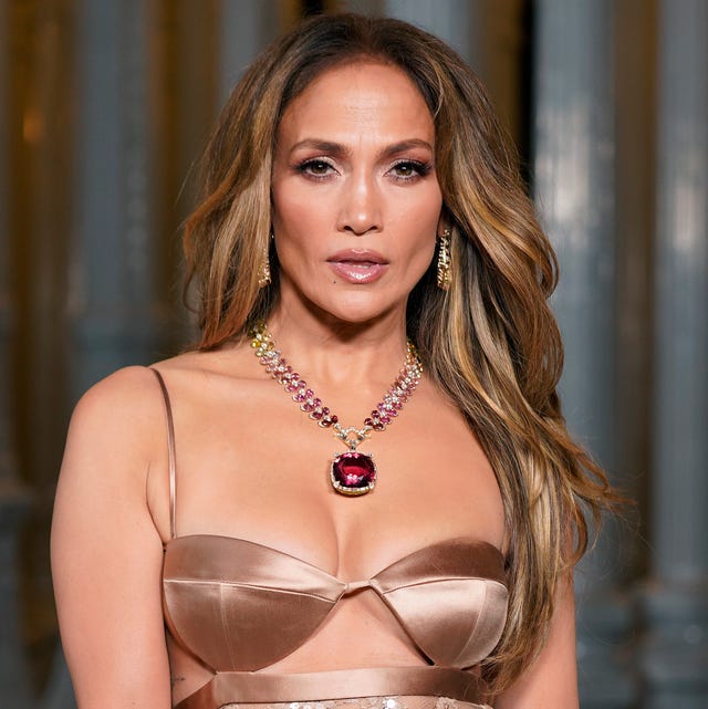 JLoInformation's tweet photo. 🚨| Jennifer Lopez has rated #TLOAS a 0/10. "It was just plain boring" the actress stated https://t.co/A6lUSC1ovV