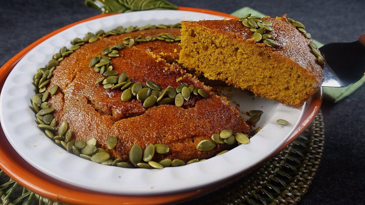 🍂 You know that quiet joy when pumpkin pie spices infuse something unexpected? That's this Pumpkin Pie Spiced Cornbread; warm &amp; the kind of side that just fits right into cool evenings. We're sharing this for #FlashbackFriday or whatever Friday looks like for you. #Recipe ⬇️