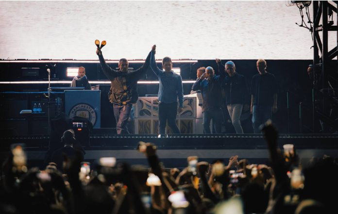 .<a href="/oasis/">Oasis</a> top the Q3 Irish Album Charts, featuring three times: Time Flies at #1, What’s the Story Morning Glory #6 and Definitely Maybe #9. They performed at Dublin’s Croke Park in August for 2 sold out shows as part of their reunion tour after a 16 year hiatus #irishcharts #irma