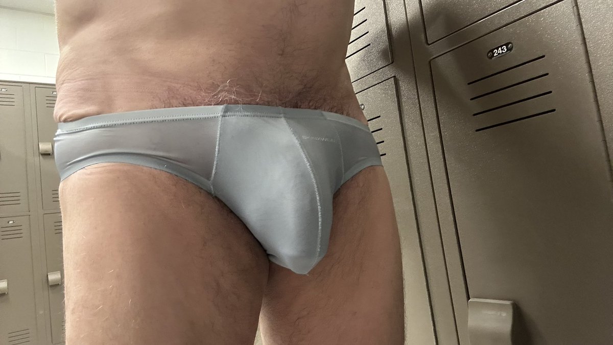 bulgycrotch (@bulgycrotch) on Twitter photo 