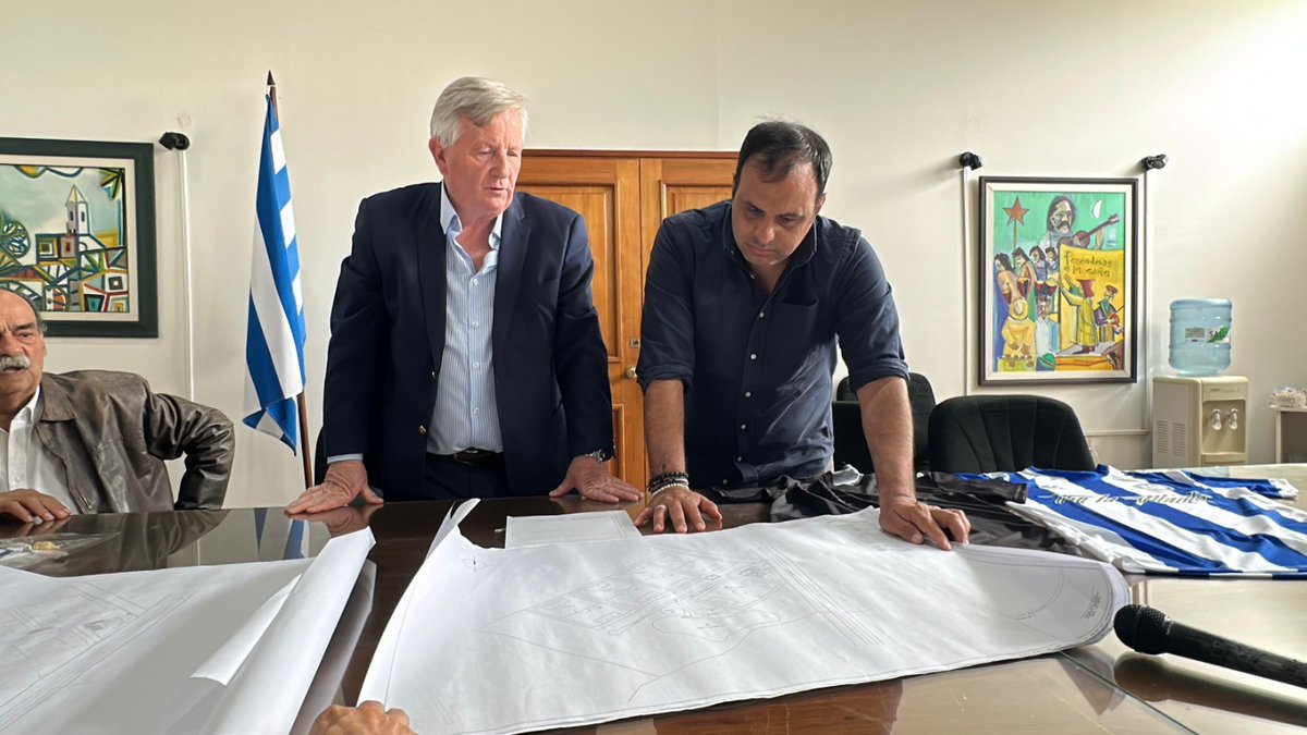 Firmaron: La próxima semana comenzará la construcción del nuevo complejo deportivo de Cerro Largo Fútbol Club.

lavozdemelo.com.uy/2025/10/03/la-…