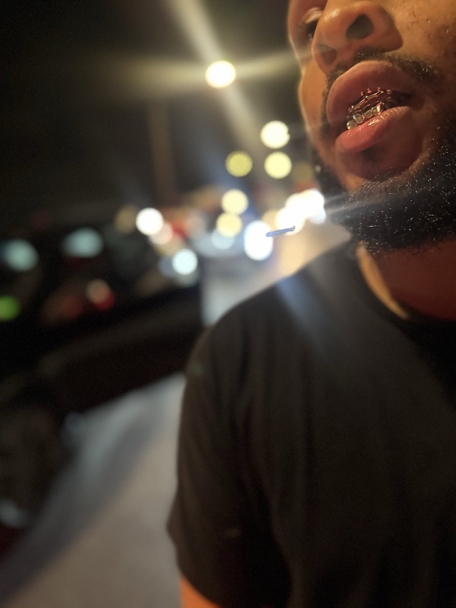 Roundthaway_DRE's tweet photo. 🦹🏾‍♂️ https://t.co/5syJKcidyr