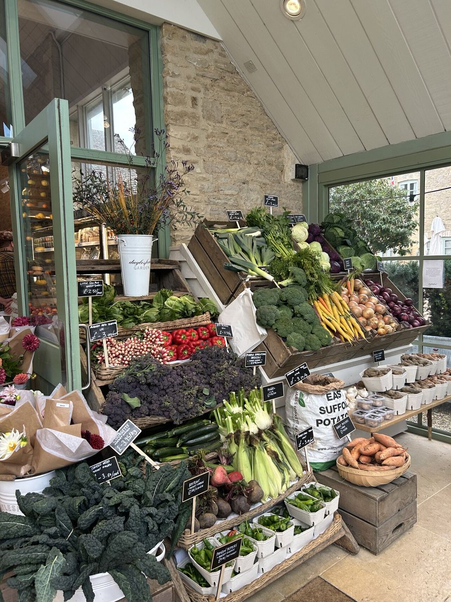 Goldstarjobs's tweet image. What a week! ✅ 

Last-minute roles filled, inspiring chats with new clients, and exciting projects on the horizon. 

Hospitality never stands still - and neither do we! 

#hospitalityrecruitment #busyweek #newopportunities