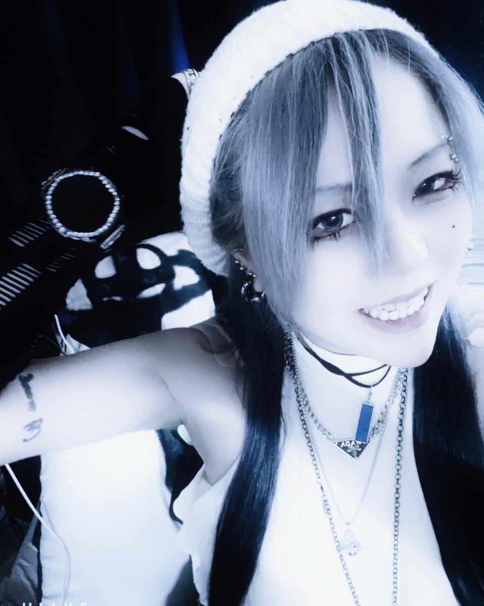 666JUVI's tweet photo. 彼女くだぱいっ、パートナーくだぱい

#中性 #レズビアンさんと繋がりたい #美男美女さんと繋がりたい #ピアス #タトゥー #フォロバ100 #セクマイ #LGBTQ #いいねかRTで気になった人フォローする #彼女募集 https://t.co/lClGBJy9wO