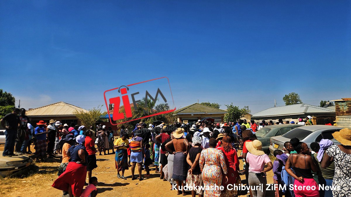 📸 Tragedy in Kuwadzana Extension: Three children reported missing on October 1 were found dead in the boot of a broken-down Mercedes near their home. Locals believe they may have been playing when they got trapped inside.