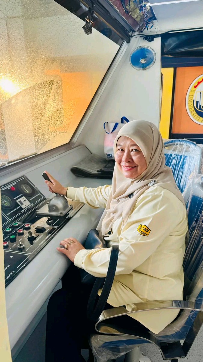 Caw. Perancangan Aset Bersepadu, JKR Malaysia (@jkrcpab) on Twitter photo 3 Oktober 2025 | Lawatan Turun Padang PK CPAB ke Pembinaan Ruang Tambah, Pemasangan Landasan & Stesen Platform di UnikL MFI Bangi bg meninjau pelaksanaan projek rintis JKR berkaitan Certificate of Completion and Compliance (CCC).
<a href="/IPJKR_Official/">JKR Malaysia Rasmi</a> <a href="/JkrMaria/">Maria Marcus</a>
#MalaysiaMADANI
#IamJKR 3 Oktober 2025 | Lawatan Turun Padang PK CPAB ke Pembinaan Ruang Tambah, Pemasangan Landasan & Stesen Platform di UnikL MFI Bangi bg meninjau pelaksanaan projek rintis JKR berkaitan Certificate of Completion and Compliance (CCC).
<a href="/IPJKR_Official/">JKR Malaysia Rasmi</a> <a href="/JkrMaria/">Maria Marcus</a>
#MalaysiaMADANI
#IamJKR