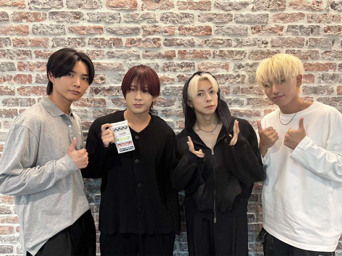 ANN_Xross's tweet image. ／
この後24:00〜
#OWV のオールナイトニッポンX
＼
OWVの4人が生放送でお届け👑

感想・リアクションメール
お待ちしています！

📻radiko
radiko.jp/share/?t=20251… 

📱ANN JAM(生配信は無料)
share.annjam.jp/8qmn 

📩 owv@allnightnippon.com
#️⃣ #OWVANNX