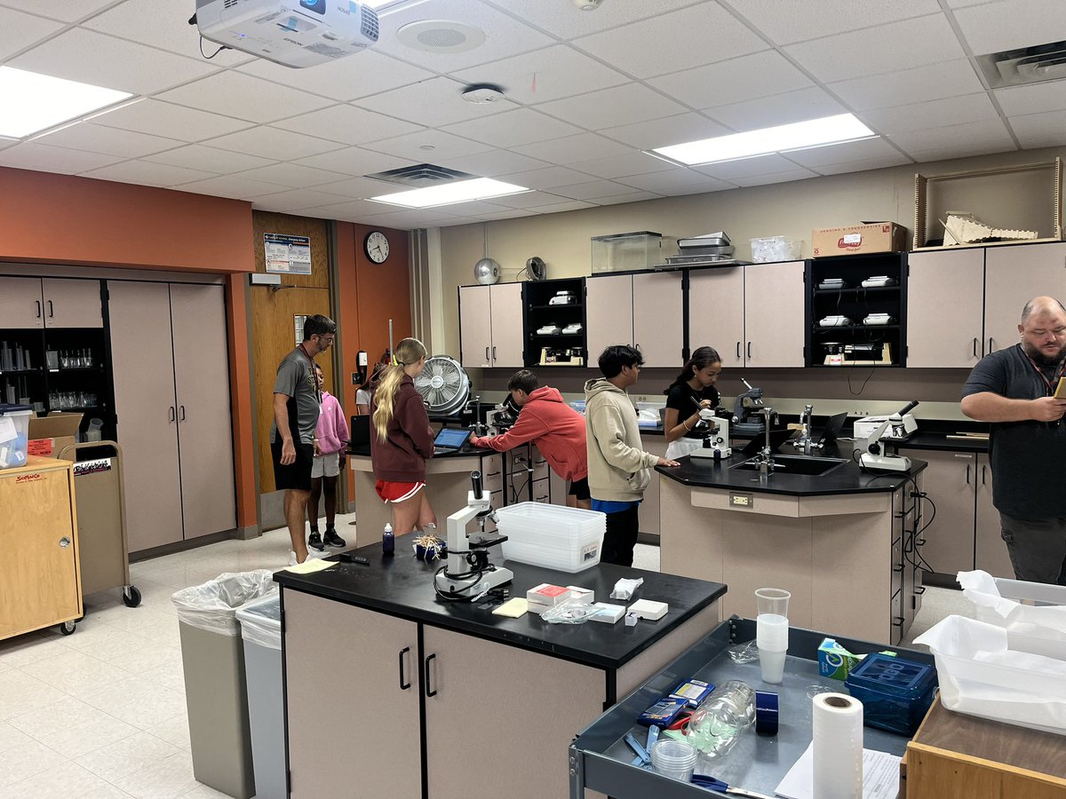 Holmes Junior High tweet media