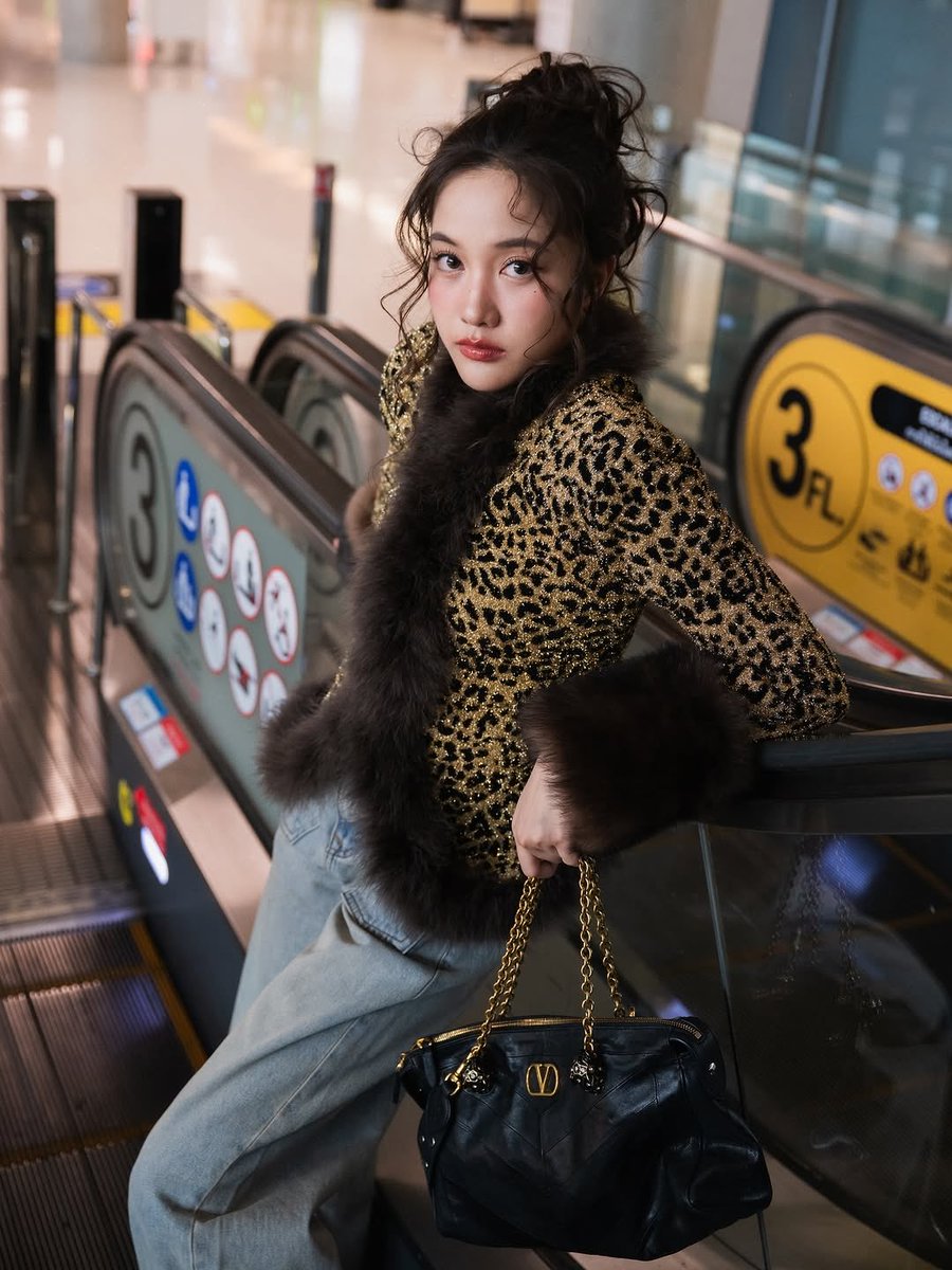 freenfanclub_'s tweet image. IG: srchafreen
“Excited for Paris but most of all f or @MaisonValentino Spring/Summer 2026 Show✨️”
@srchafreen
@valentinoTH
@MaisonValentino
SAROCHA FLY TO PFW26
#ValentinoSS26xFreen
#srchafreen
