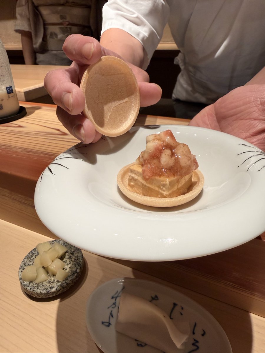 札幌で美味しいお鮨食べた！！！
まじ美味すぎてもう一回行きたい