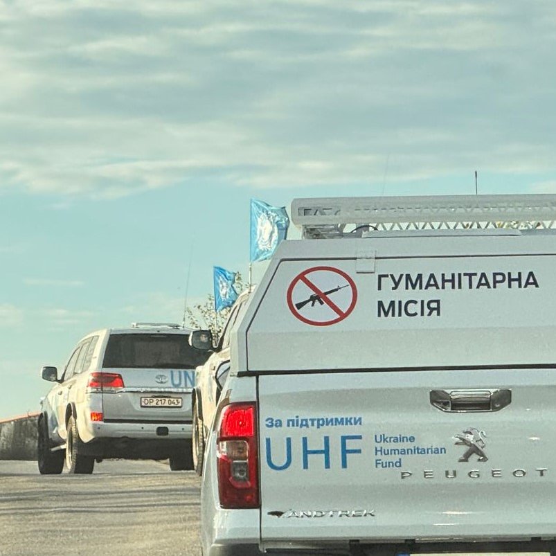 OCHA_Ukraine's tweet image. Today, the first inter-agency convoy of 2025 in the #Dnipro Region delivered medical & hygiene supplies to the #Mezhova Community, heavily affected by the war.
This aid provided by UN agencies & local NGOs supported by the #UkraineHumanitarianFund is vital for the residents.
